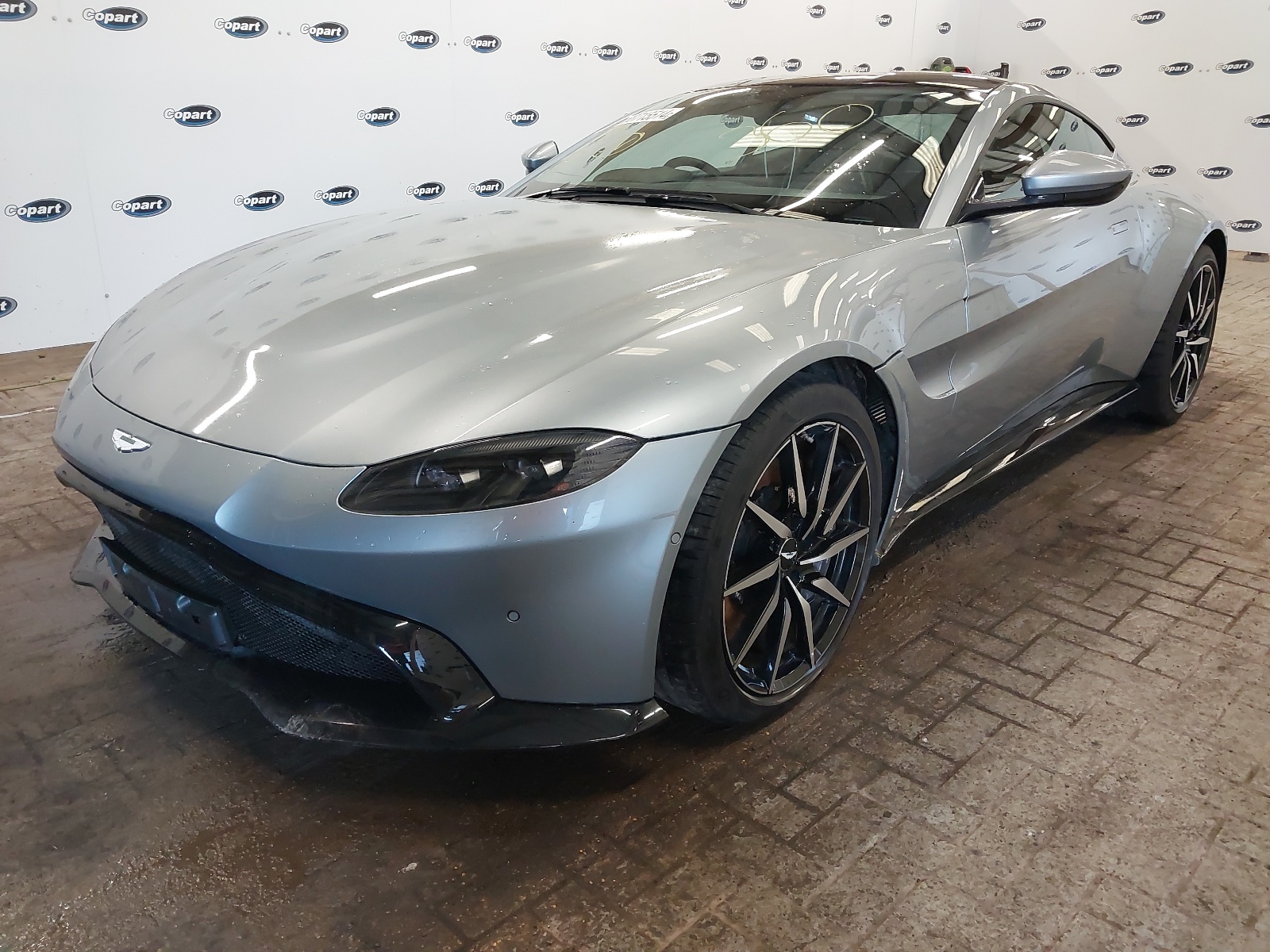 aston martin vantage